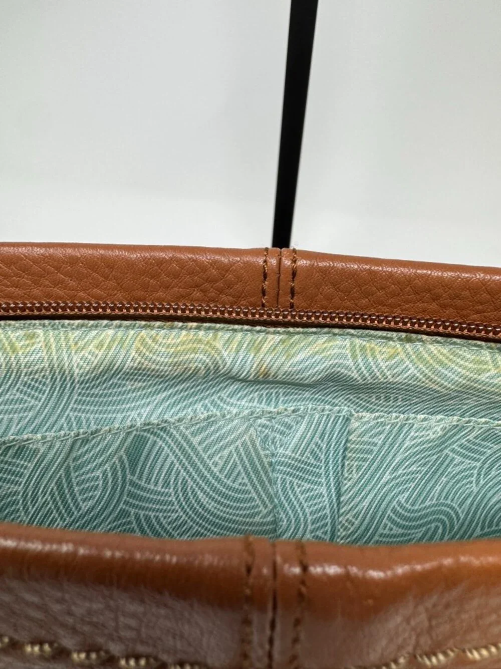 THE SAK LEATHER CROSSBODY PURSE